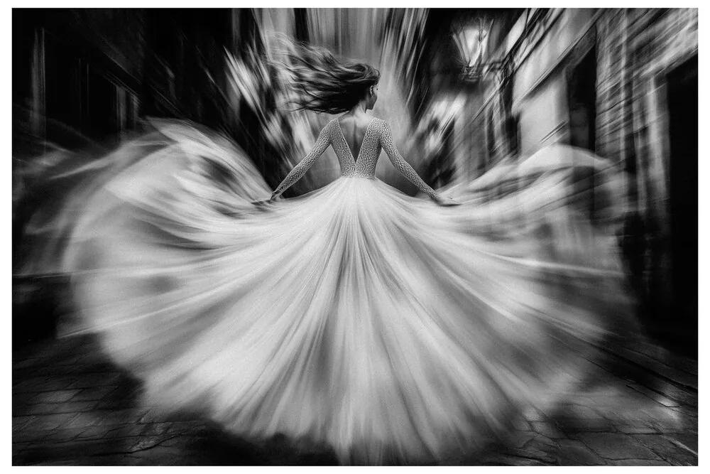 Black Illusions No.06 - Whirl of Elegance -