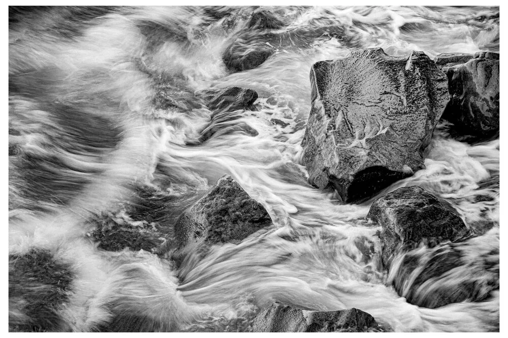 Black Nature No.13 - Saxa Patientia