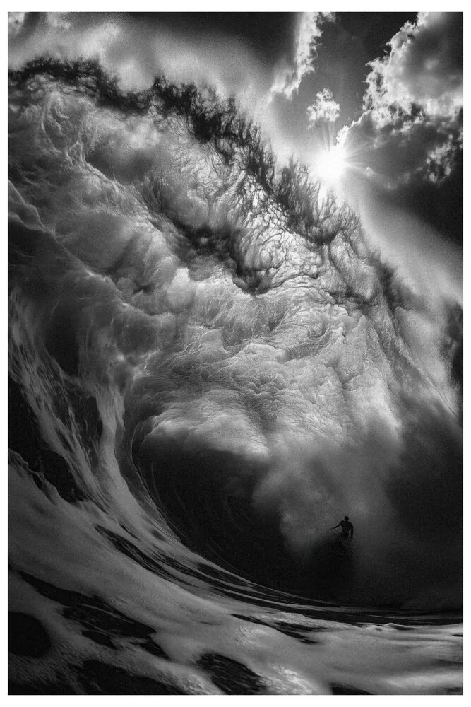 Black Nature No.43 - Eternal Wave's Embrace Black Nature No.43 - Eternal Wave's Embrace