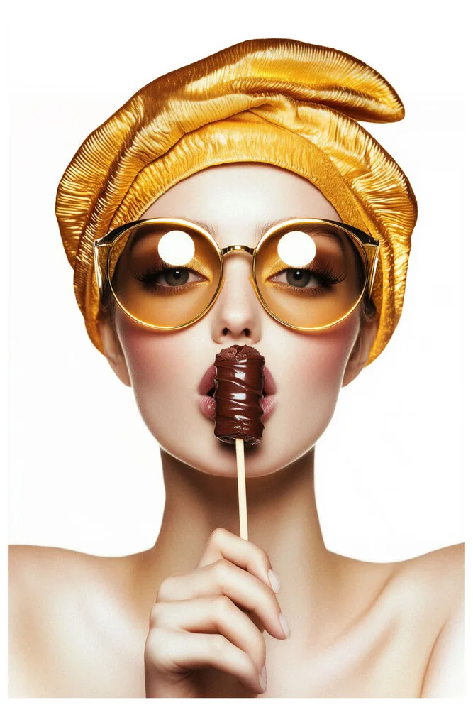 Weird Colors No.09 - Chocolate Gold Charm