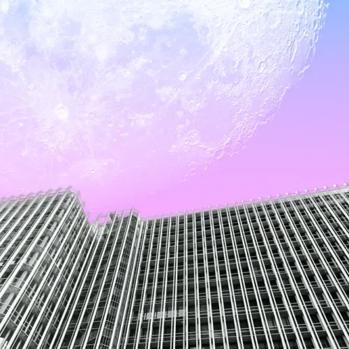 Weird Colors No.28 - Moenia Lunaria